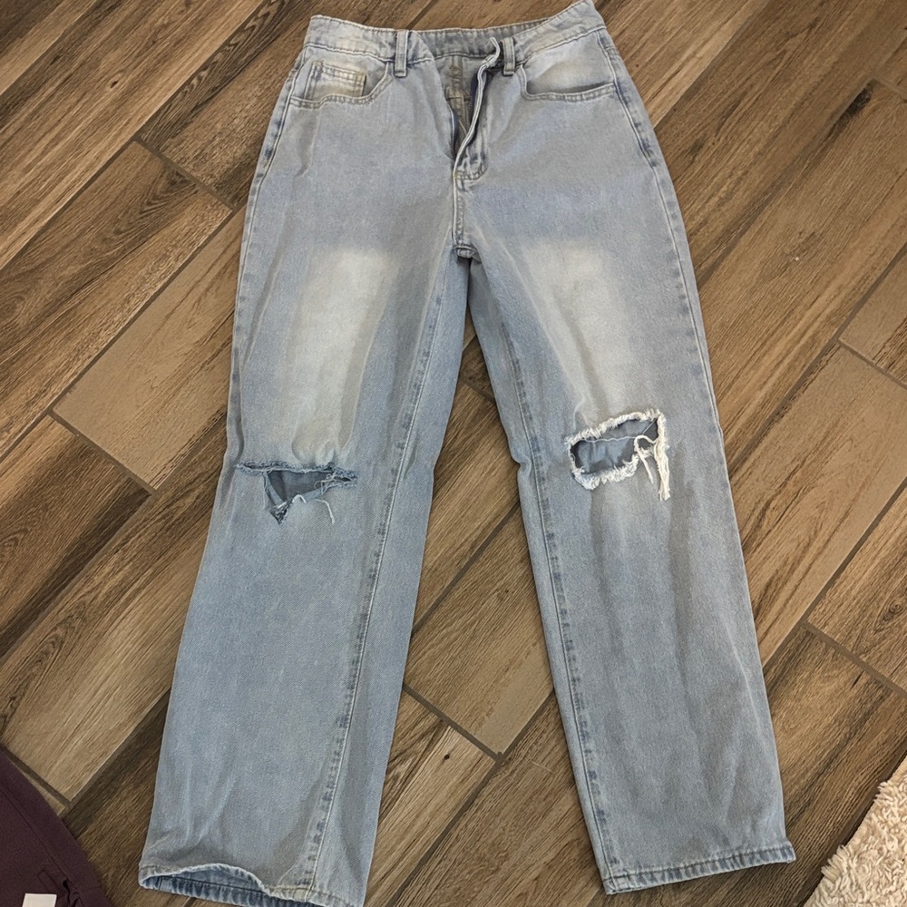 Stylish Light Blue Distressed Women's Jeans